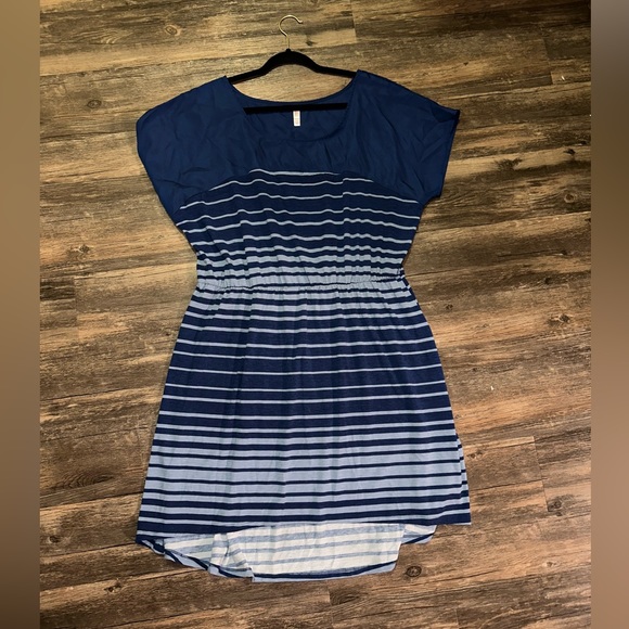 Xhilaration Blue Striped Short Sleeve High Low Casual Dress size 1 - Picture 4 of 9